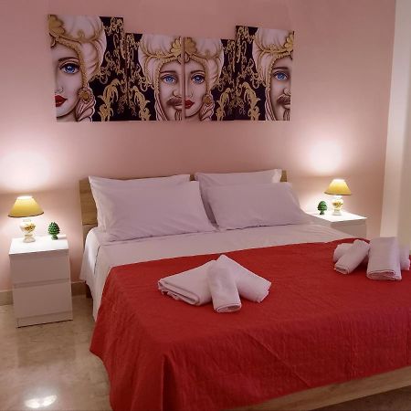Bed and Breakfast La Valigia Sul Letto Катанія Екстер'єр фото